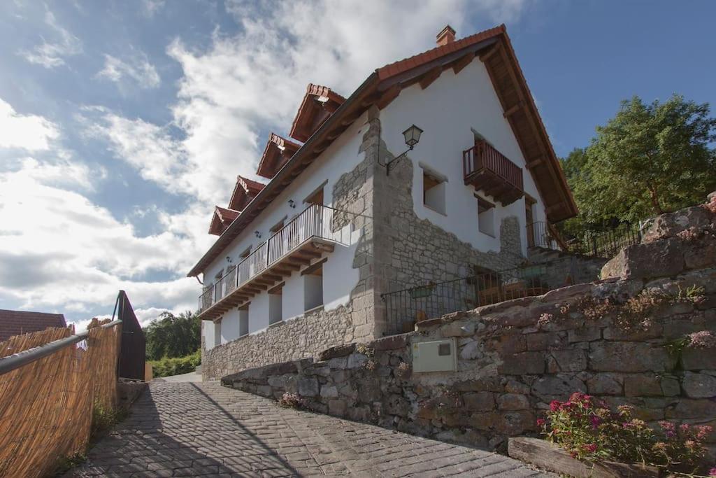 Casa Rural Enekoizar Abaurrea Alta Exterior photo