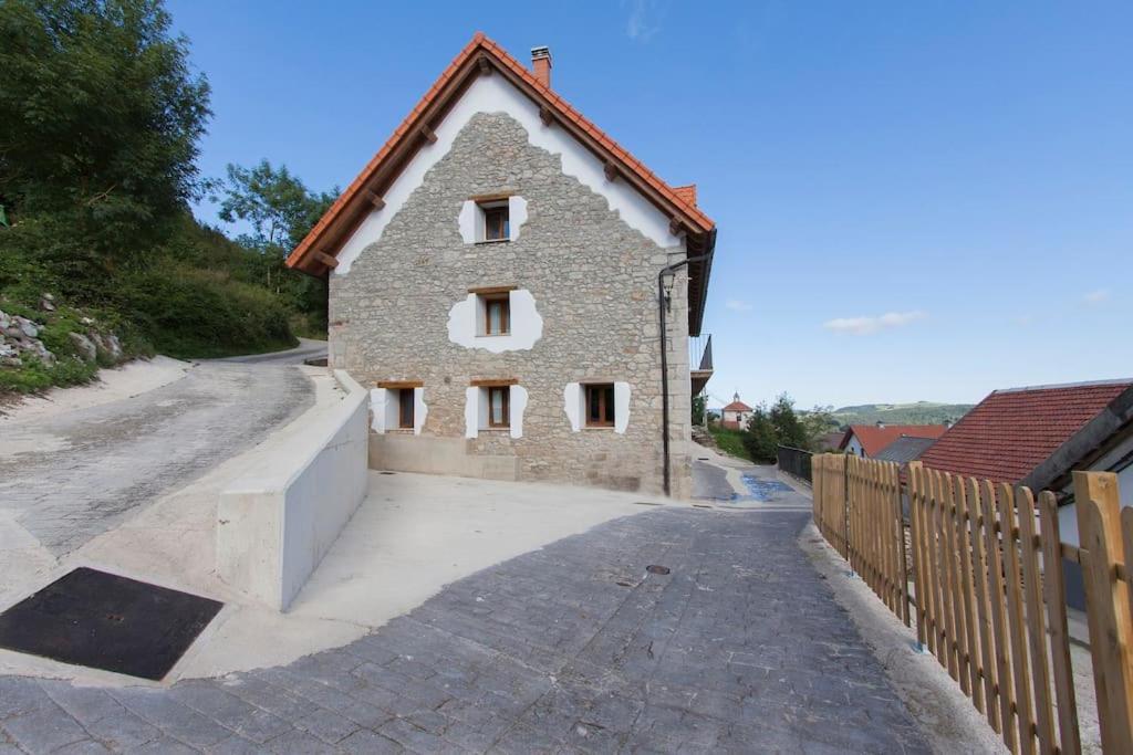 Casa Rural Enekoizar Abaurrea Alta Exterior photo